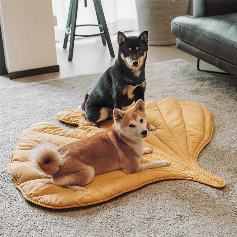 Leaf-Shaped Pet Blanket Comfortable For All Pets Home Decor